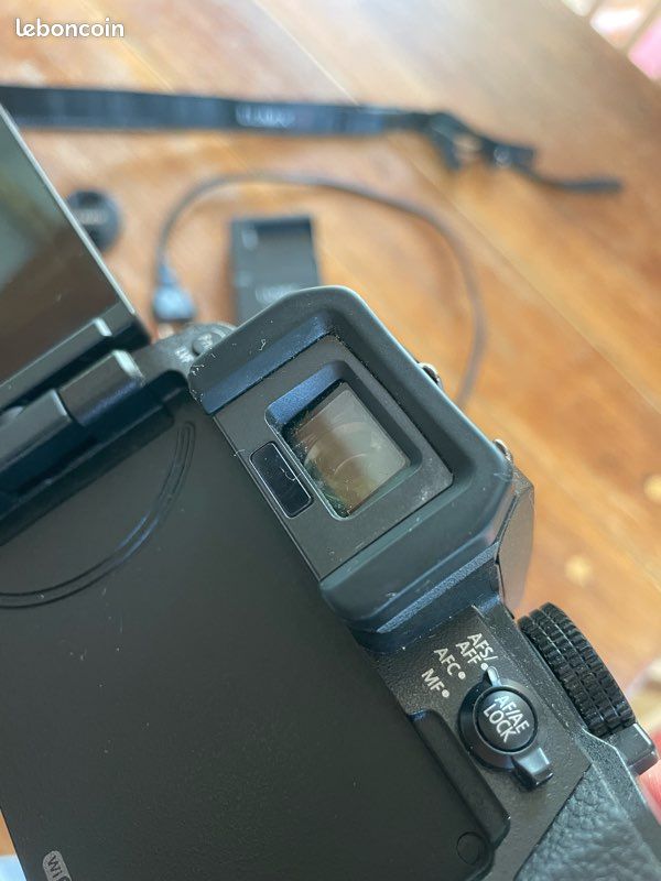 Appareil photo vidéo Panasonic Lumix G7 – Hybride 4K 16MP + objectif (image 8)