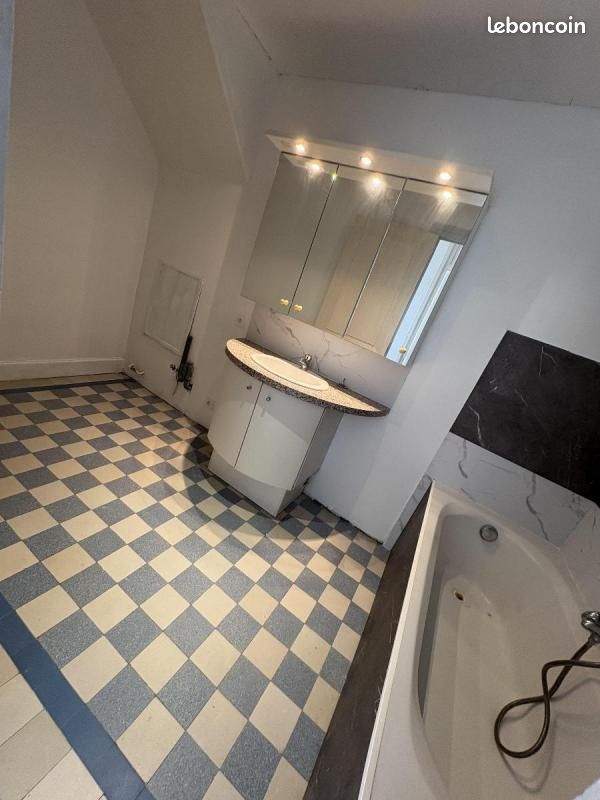 Appartement a louer oullins-pierre-benite - 4 pièce(s) - 87 m2 - Surfyn