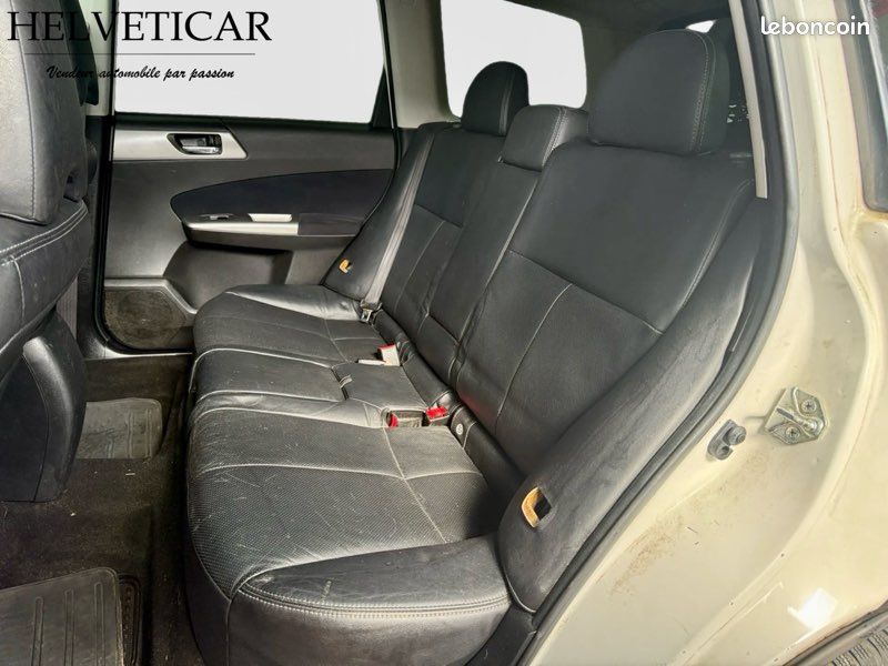 Subaru forester 2.0d 147ch 4x4 awd –attelage - camera - toit ouvrant - garantie 6 mois (image 10)