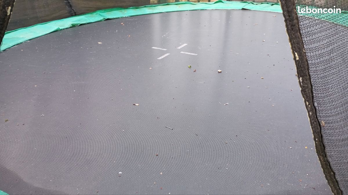 Trampoline (image 2)
