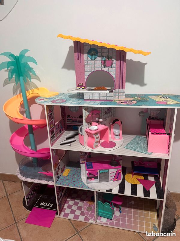 Maison de poupée LOL (image 1)
