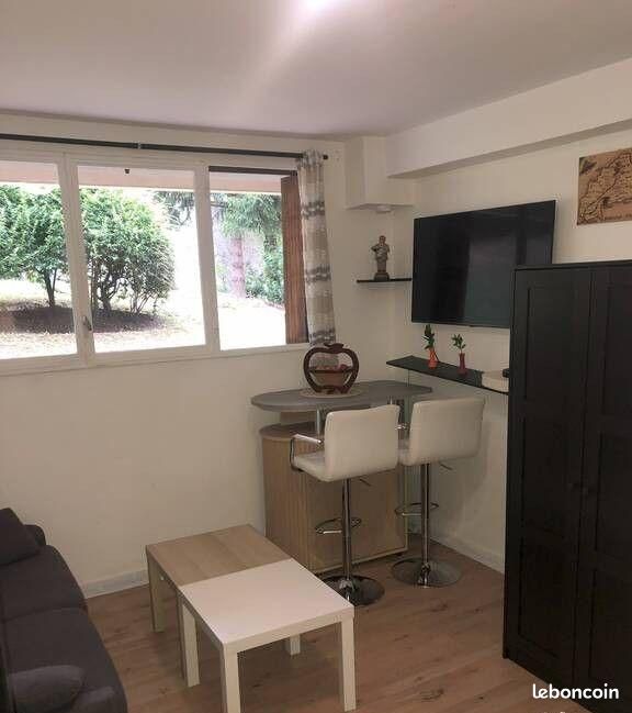 Appartement 1 pièce 15 m² · à Ville-d'Avray · 15 m² · 750 €