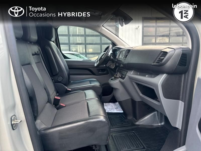 Toyota PROACE Medium 2.0 D-4D 180 Business BVA MY20 (image 6)