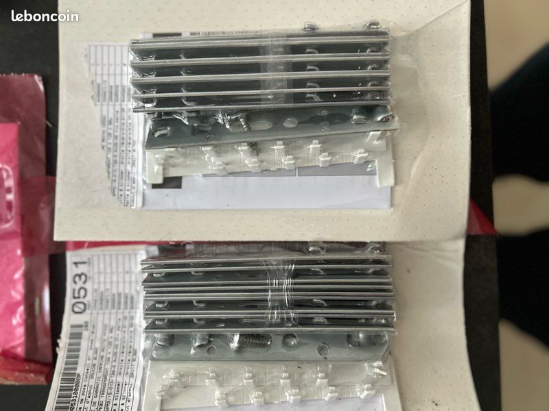Pattes de fixation à clipper (image 3)