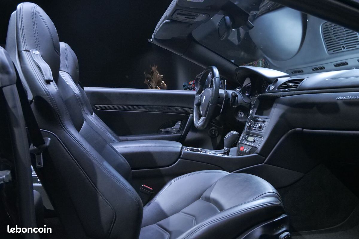 MASERATI GRANCABRIO 4.7 V8 460 SPORT / Origine FRANCE (image 9)