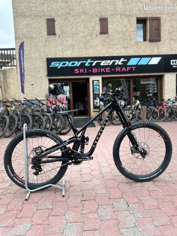 VTT occasion COMMENCAL Supreme DH V5 Glittery Black (montage à la