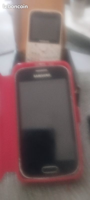 Téléphone pour pieces (image 3)