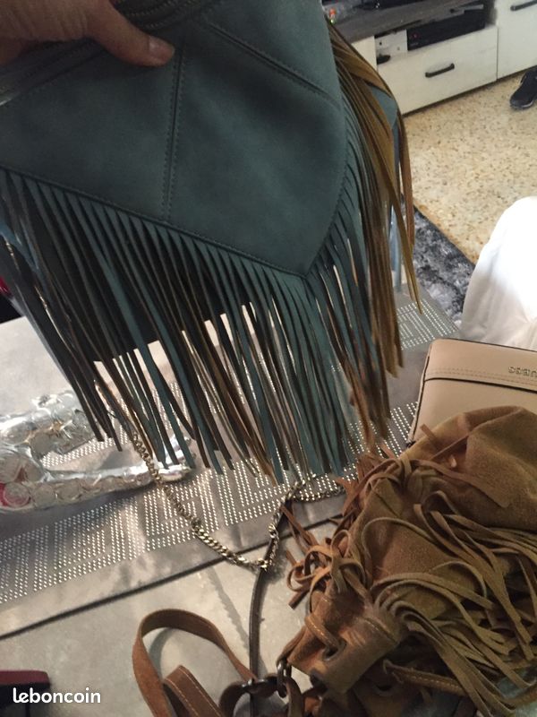 Sac à frange. Cuir véritable (image 1)