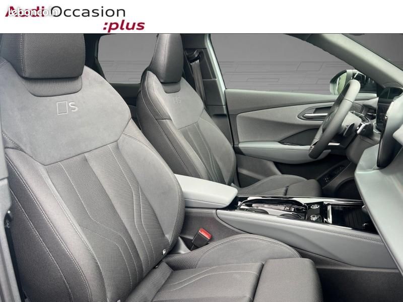 Audi Q3 1.5 e-hybrid 272ch S line S tronic 6 (image 14)