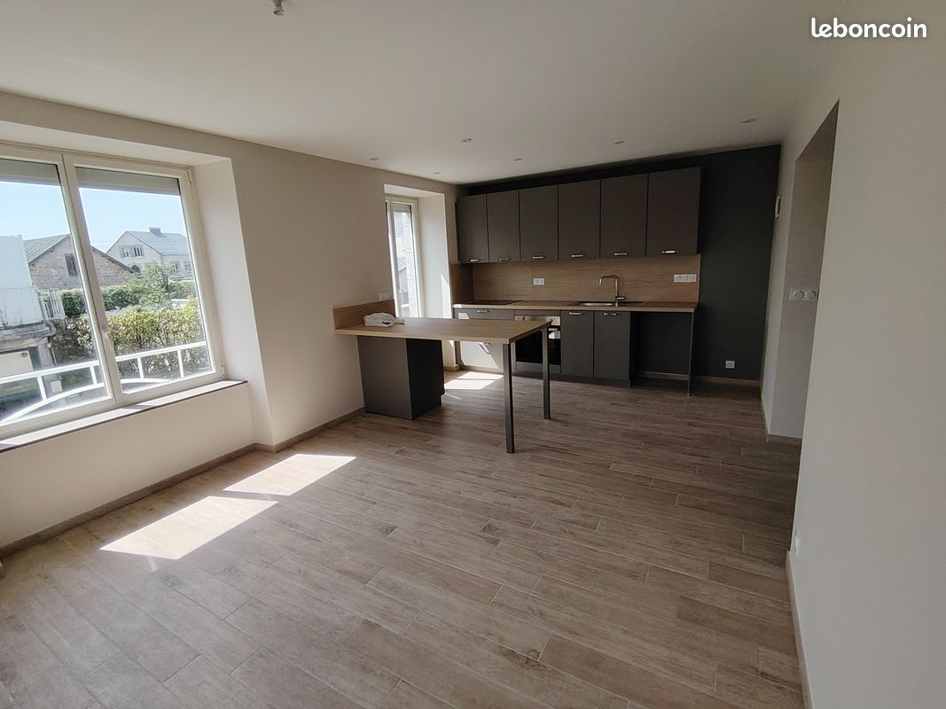 Appartement 5 pièces 83 m² · à Saint-Chély-d'Apcher · 83 m² · 661 €/mois