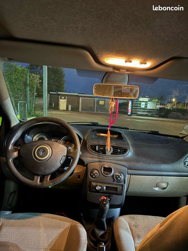 Clio 3 (image 3)