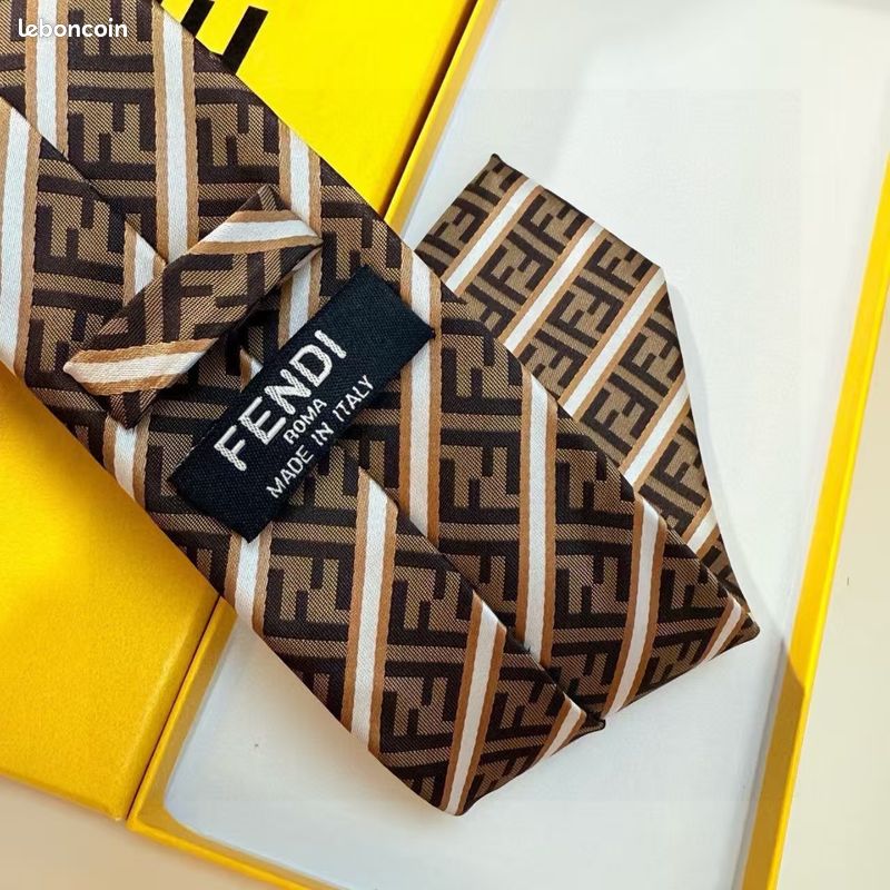 Cravates Fendi pour hommes les plus vendues (image 4)