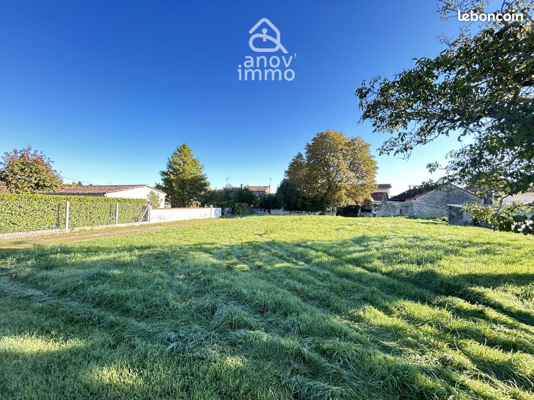 Terrain 1376 m² · à Châteauneuf-sur-Charente · 1 376 m² · 39 000 €