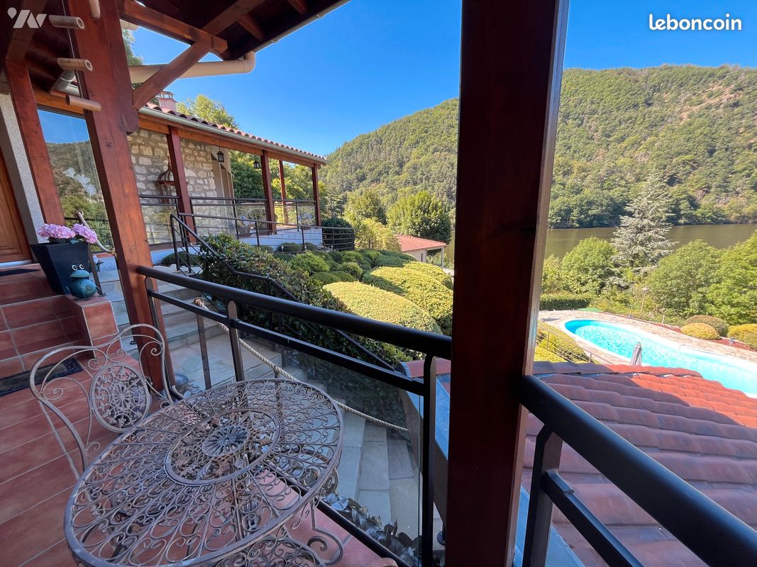 Maison 6 pièces 149 m² · à Saint-Paul-en-Cornillon · 149 m² · 770 000 €