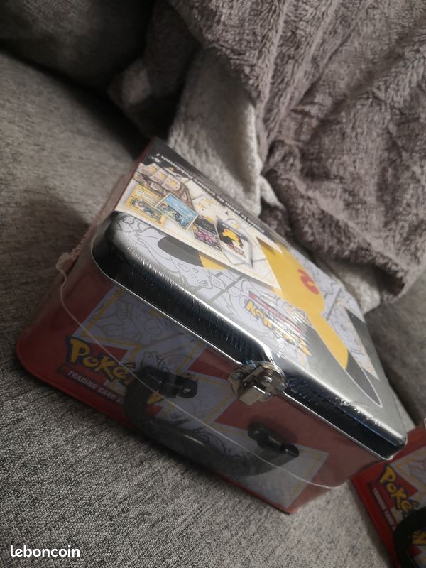 Valise pikachu 25 ans (image 2)