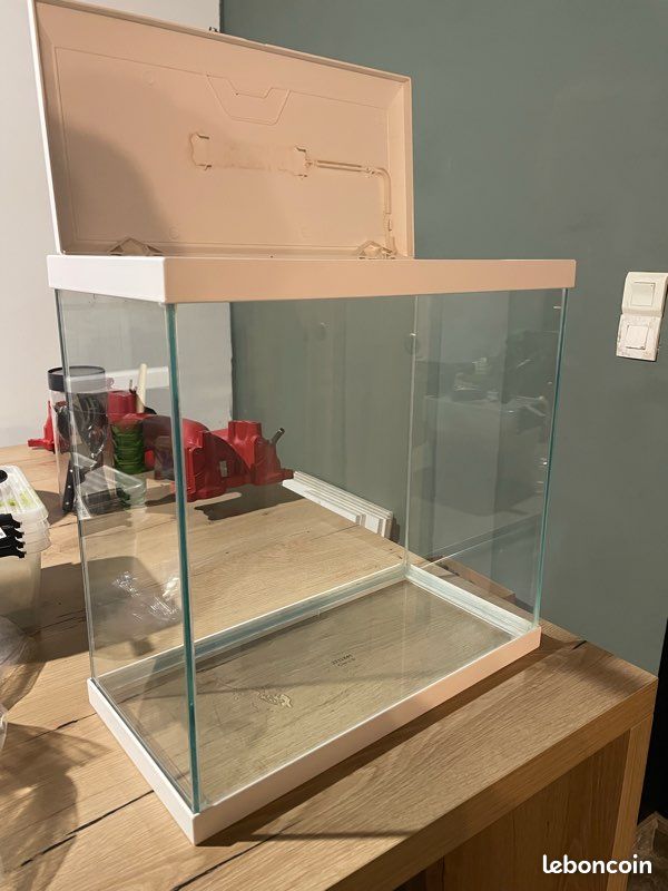 Aquarium (image 1)
