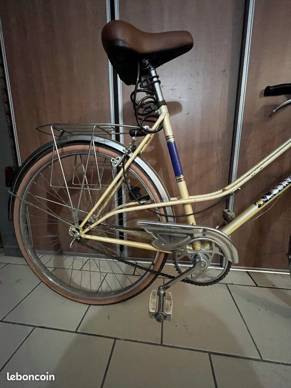 ANCIENNE SELLE DE mobylette Motobécane vintage d'occasion EUR 39,90