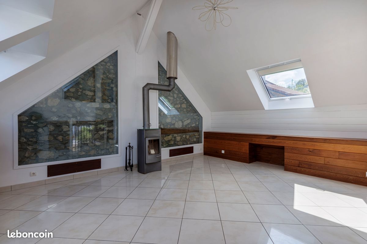 Maison 5 pièces 85 m² · à Poisy · 84,6 m² · 449 000 €