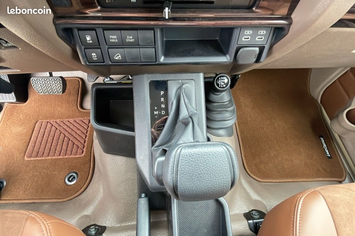 Toyota Land Cruiser GRJ 79 SIMPLE CABINE LX 4.0 V (image 10)