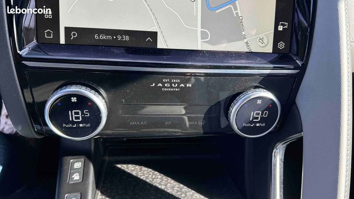 JAGUAR E-Pace P300e ch PHEV AWD BVA R-Dynamic S (image 21)