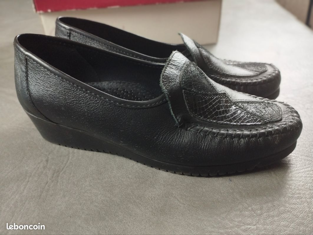 Chaussures Noires Pour Femme - Taille EU 37 - Cuir 100% - Neuf Sans Emballage