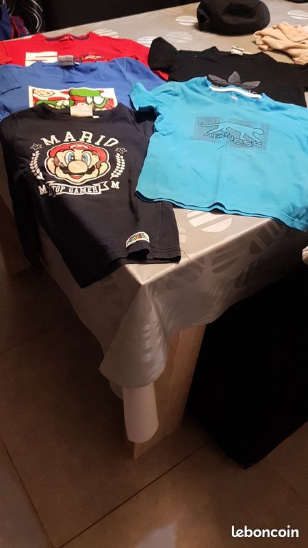 Lot pulls+ t-shirt 5-6 ans mario luigi cars airness adidas (image 2)