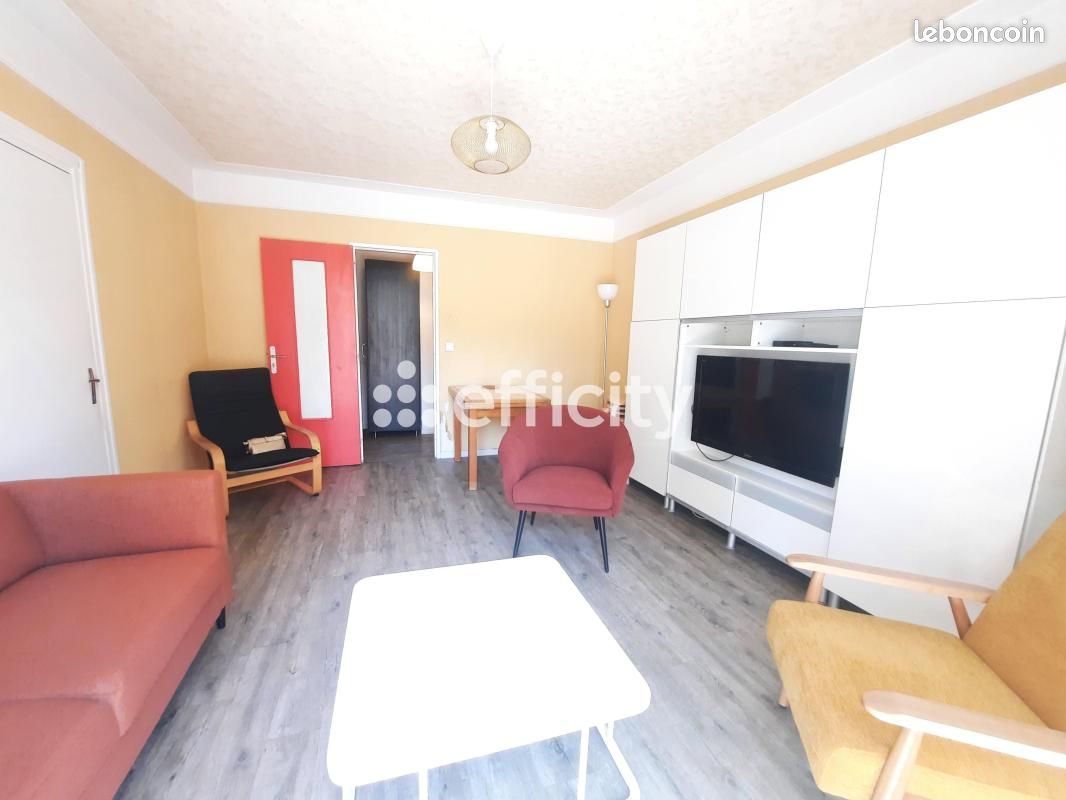 Appartement 6 pièces 102 m² · à Rennes · 102 m² · 2 010 €/mois