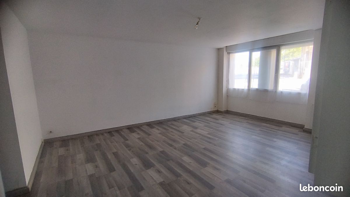 Appartement 2 pièces 58 m² · à Civray · 58 m² · 440 €/mois