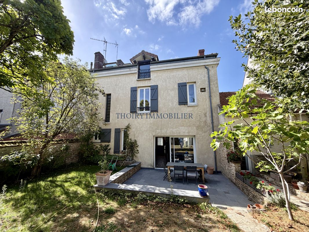 Maison 6 pièces 180 m² · à Thoiry · 180 m² · 499 000 €