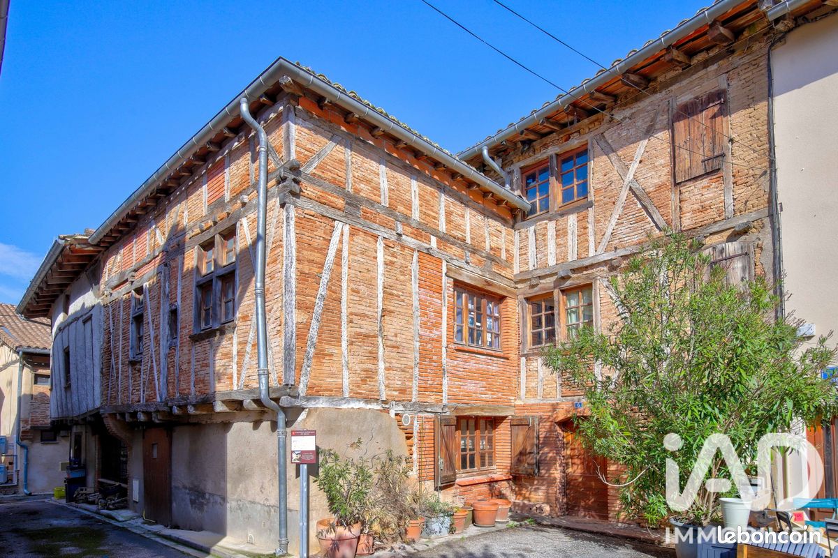 Maison 14 pièces 364 m² · à Brens · 364 m² · 230 000 €