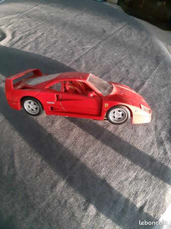 FERRARI 458 ITALIA GT2 2011 BBR Models 1/18 Echelle Miniature Auto