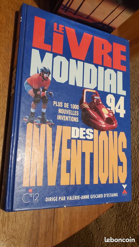 Livre Vintage Avec Pages Ouvertes Et Chandelles | Vecteur Premium Livre Vintage Avec Pages Ouvertes Et Chandelles | Vecteur Premium