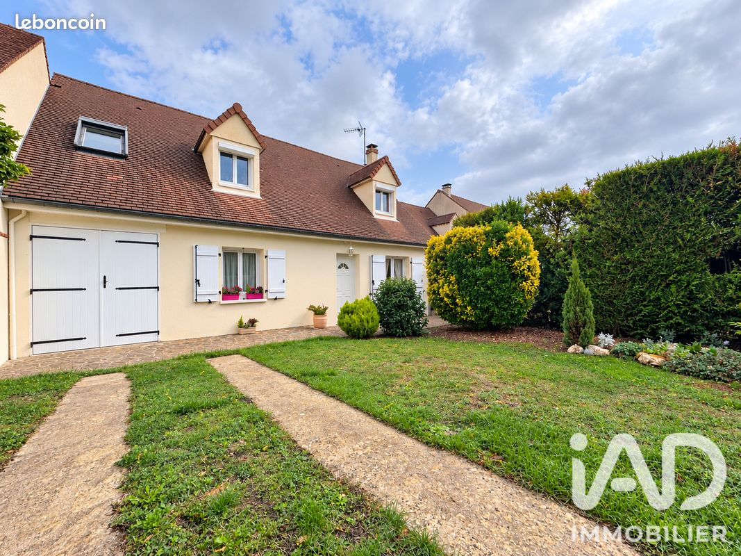 Maison 6 pièces 107 m² · à Moret-Loing-et-Orvanne · 107 m² · 319 900 €