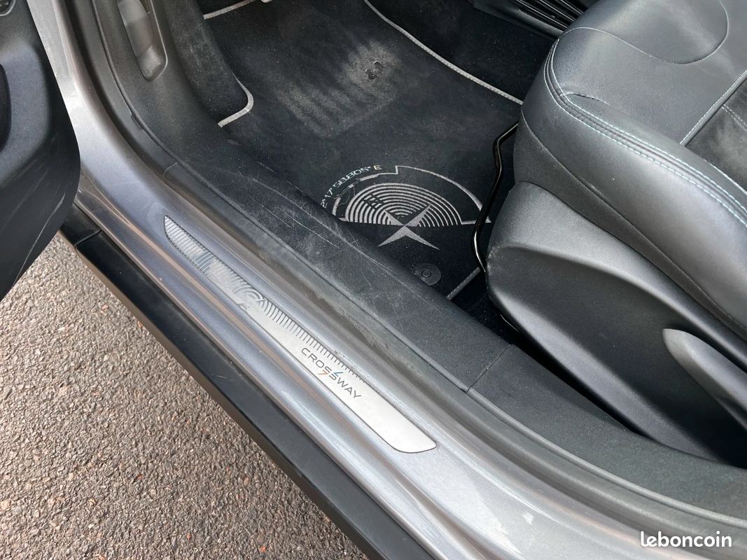 PEUGEOT 2008 BlueHDi 100ch S&S BVM5 Crossway - CARNET D'ENTRETIEN COMPLET - 2E MAIN (image 30)