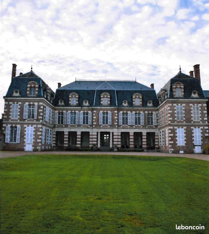 Maison 28 pièces 1330 m² · à Châtres-sur-Cher · 1 330 m² · 4 400 000 €