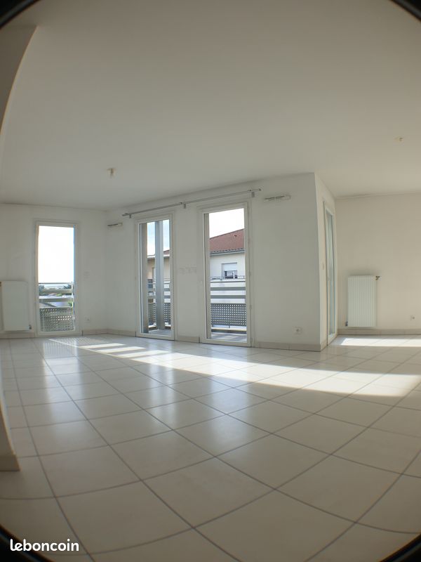 Appartement 3 pièces 71 m² · à Chassieu · 71 m² · 260 000 €