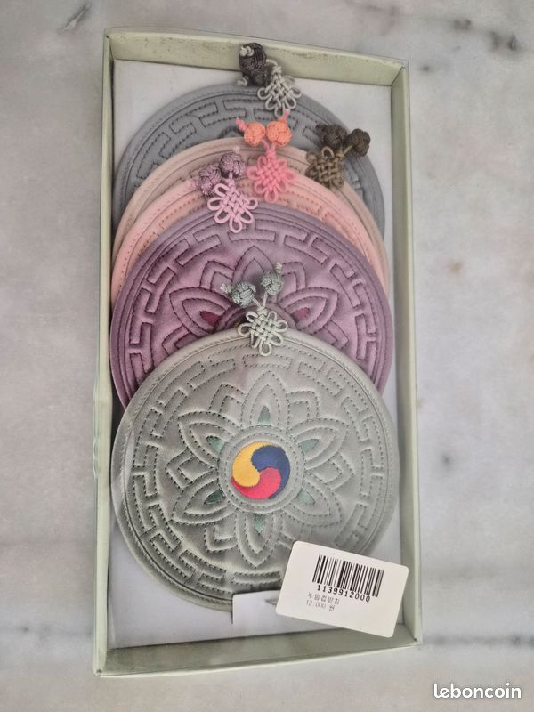 Set de 5 sous verres en soie (image 1)