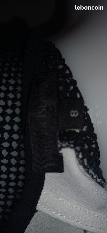 Robe blanche et dentelle noir t34 (image 6)