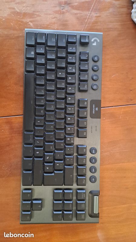 Clavier Logitech G915 TKL (image 1)