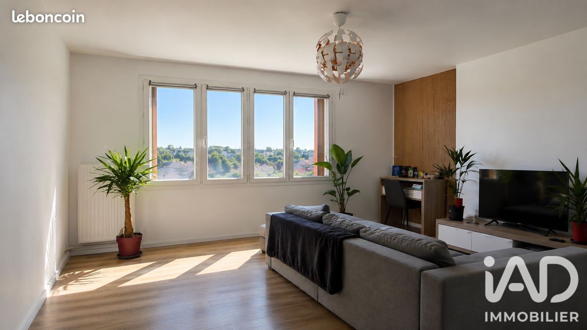 Appartement 3 pièces 56 m² · à Les Clayes-sous-Bois · 56 m² · 145 000 €