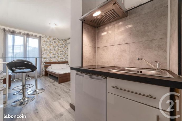 Studio 1 pièce 18 m²