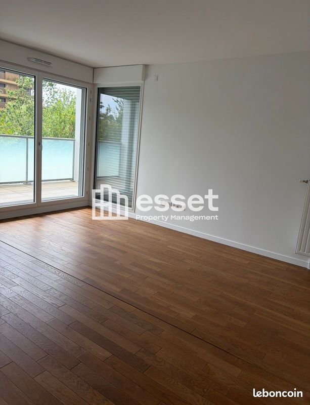 Appartement 4 pièces 77 m² · à Rueil-Malmaison · 77 m² · 1 707 €