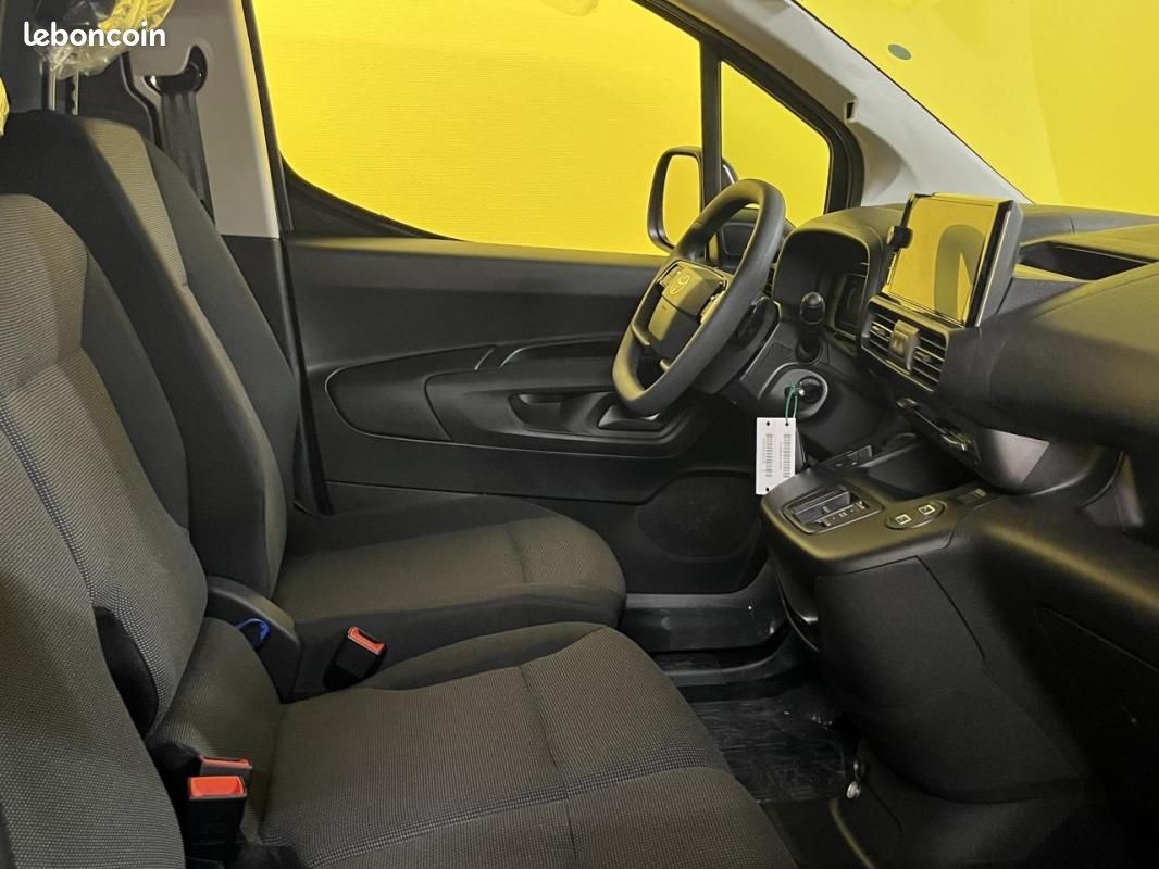 Toyota PROACE 1.5L 130 D-4D BVA STARTCONFORT ( PARTNER / BERLINGO ) 2026 MEDIUM + KIT BOIS 19983 HT (image 24)