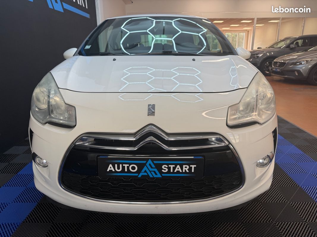 Citroën DS3 Phase 2 1.6 e-HDi 92Ch So Chic - BOITE AUTO / RADAR DE RECUL / CLIM AUTO / BLUETOOTH / REGULATEUR DE VITESSE (image 4)