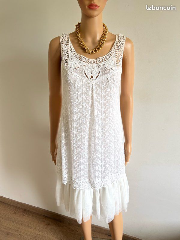 Robe blanche en dentelle Molly Bracken taille unique jamais portée