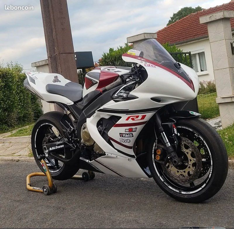 R1 2004 - Motos