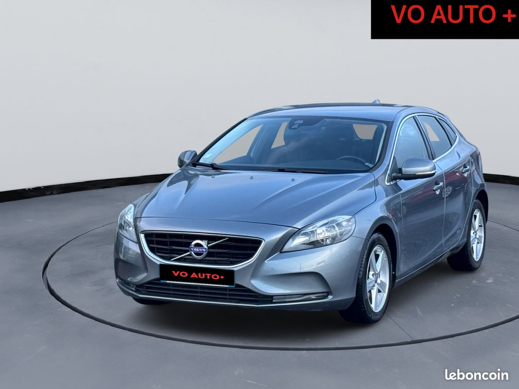 Volvo V40 D2 120 ch Momentum (image 2)