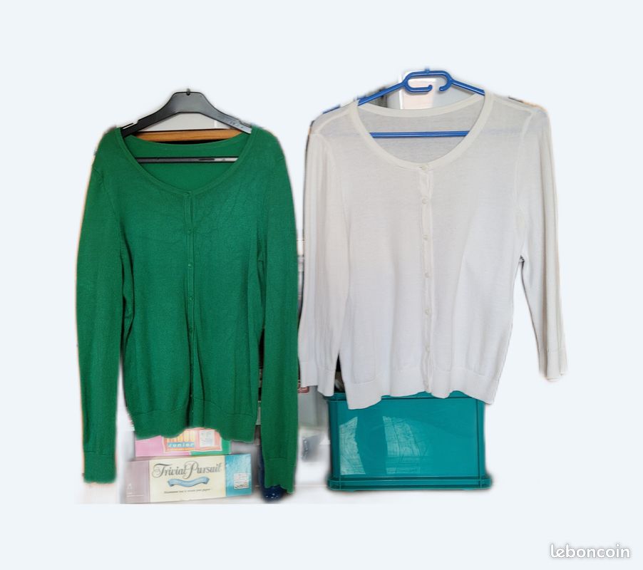 2 gilets ( vert et blanc) T 38 (image 1)