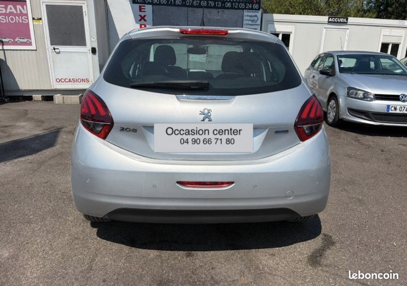Peugeot 208 1.2 PURETECH 82CH ALLURE 3P (image 7)