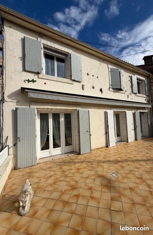 Maison 7 pièces 137 m² · à Ruelle-sur-Touvre · 137 m² · 220 000 €